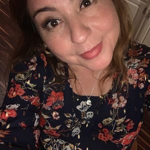 Meet your Posher, Mirna